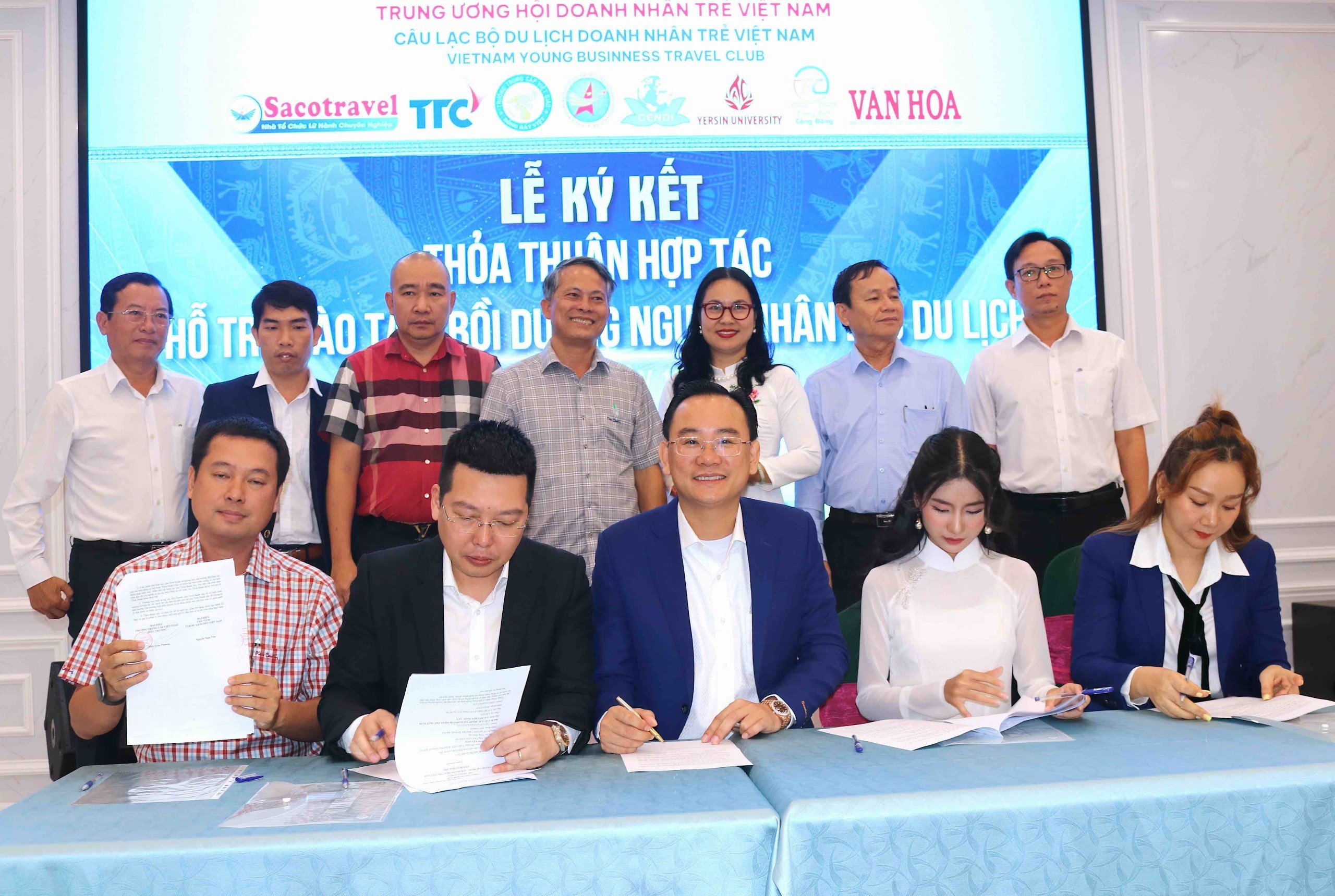 Ký kết các thỏa thuận hợp tác giữa CLB Du lịch Doanh nhân trẻ Việt Nam với các địa phương, các doanh nghiệp, các đơn vị sự nghiệp, đơn vị đào tạo trên toàn quốc